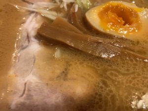 ラーメン　若大将　味噌ラーメンの具材